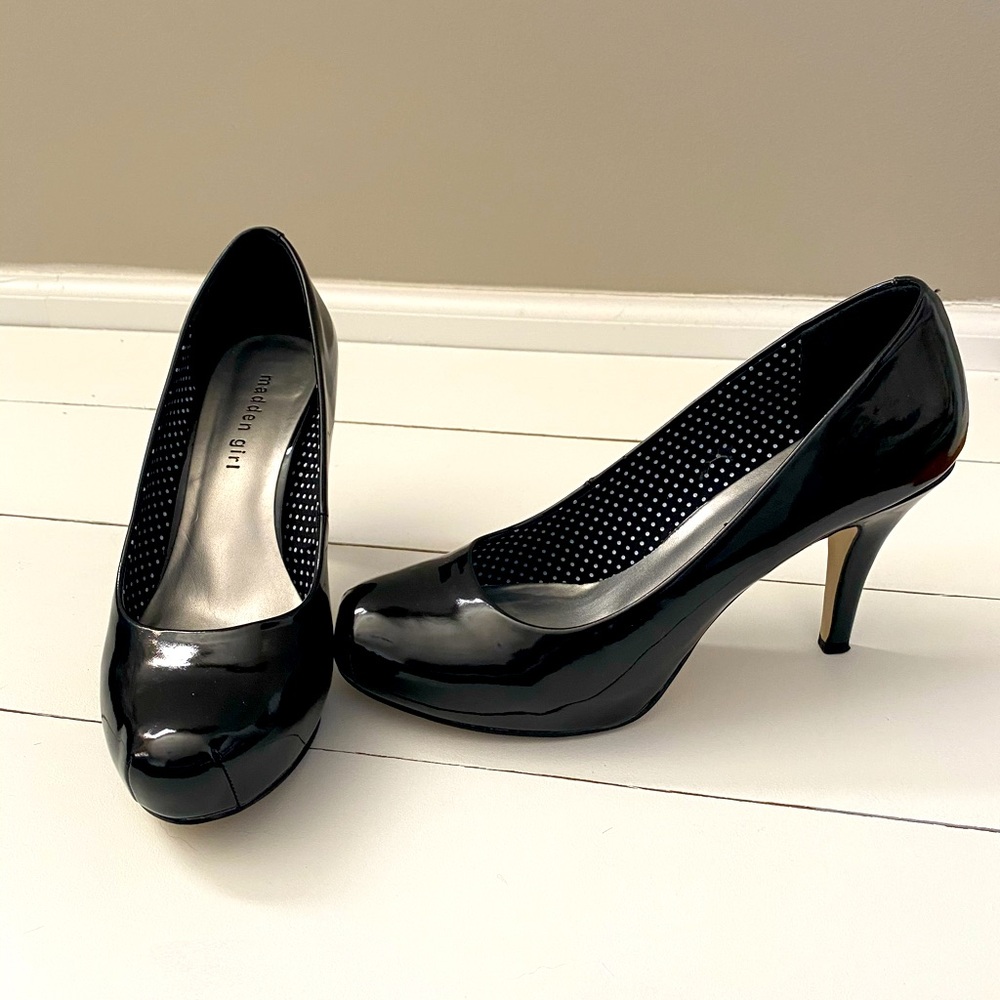Madden Girl Black Heels Size 9